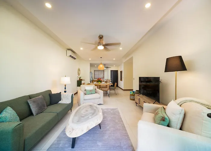 Casa Blanca 6 - Modern 2br,2ba Near To & Town Ferienhaus Potrero (Guanacaste)
