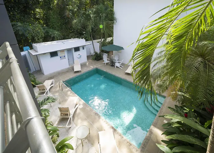 Casa Blanca 6 - Modern 2br,2ba Near To & Town Ferienhaus