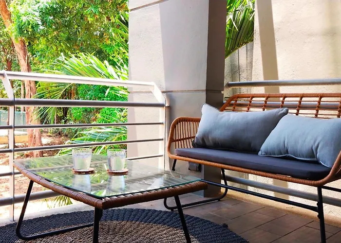 Casa Blanca 6 - Modern 2br,2ba Near To & Town